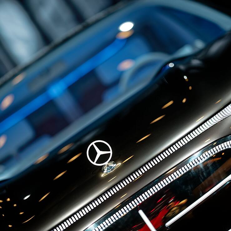 Entre janvier et fin mars, Mercedes-Banz a vu son bénéfice net chuter à 1,73 milliard d'euros (1,62 milliard de francs), un résultat inférieur aux prévisions des analystes et reflet des difficultés rencontrées par le secteur (archives).