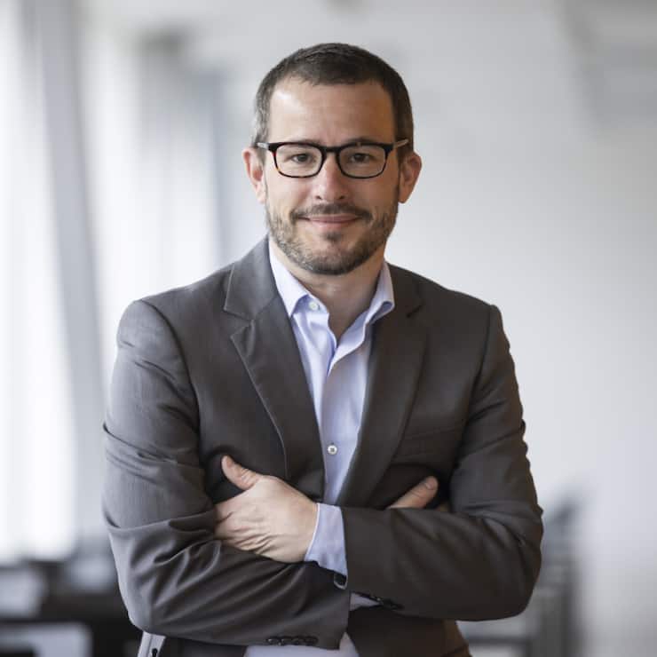 Tristan Maillard, nouveau directeur général de la HE-Arc, veut insuffler un nouveau dynamisme à l'institution.