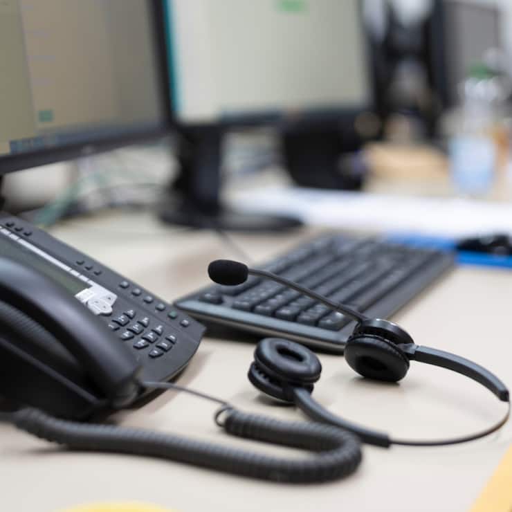 Le National a refusé d'interdire, dans l'assurance maladie, les commissions des courtiers externes, qui travaillent notamment via démarchage téléphonique (image d'illustration).