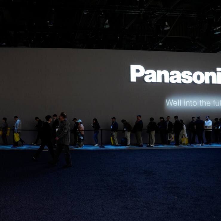 Panasonic comptait fin mars quelque 228'400 employés. Ces suppressions d'emplois seront mises en oeuvre "conformément aux lois, règles et réglementations du travail de chaque pays et région", précise-t-il dans un communiqué.
