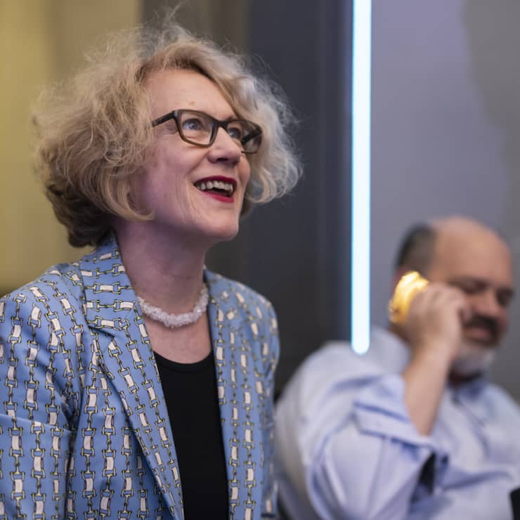 Corine Mauch, présidente de la ville de Zurich et en arrière-plan Sami Kanaan, membre du gouvernement de la ville de Genève, lors de la présentation du projet NEXPO en mai 2023 (archives).