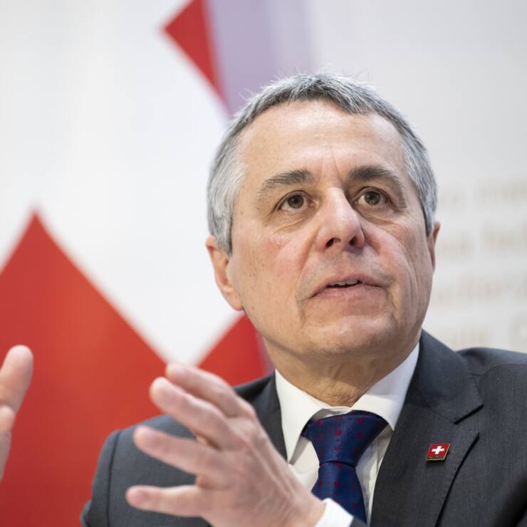 Le ministre des affaires étrangères Ignazio Cassis est le membre du Conseil fédéral qui a le plus voyagé en avion en 2024 (archives).