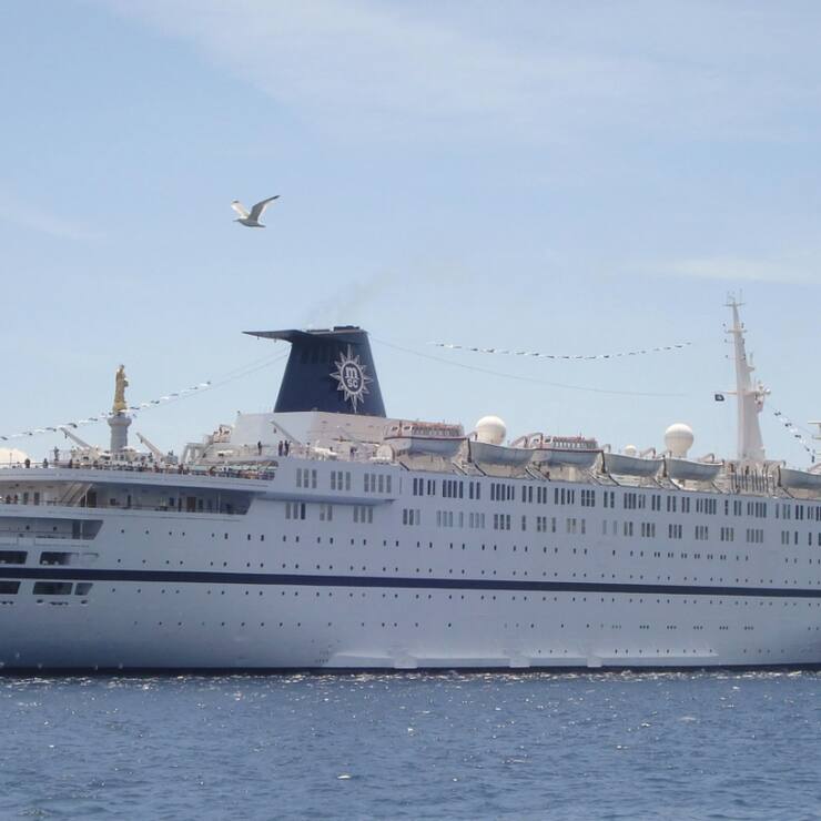 En 2024, les croisières à proximité du lieu de résidence des voyageurs sont restées attractives, la région méditerranéenne demeurant la destination la plus populaire pour les passagers européens, suivie par les Caraïbes et l'Europe du Nord.