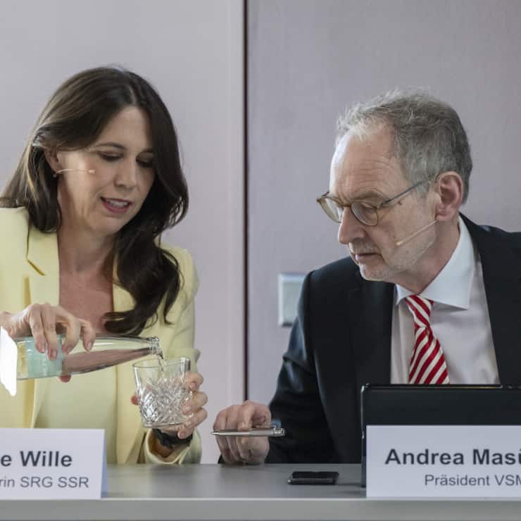 Avec l'arrivée de la nouvelle directrice générale de la SSR Susanne Wille, le "vent a tourné" dans les discussions avec les médias privés, selon les mots du président de l'association des éditeurs alémaniques VSM, Andrea Masüger.