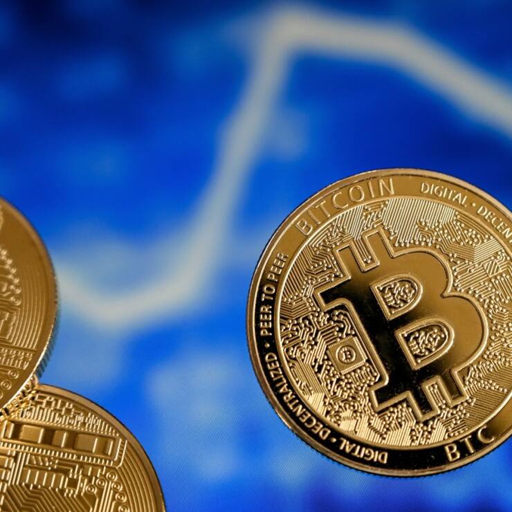 Le bitcoin pourrait bondir entre 112'000 et 180'000 dollars d'ici la fin de l'année, selon les analystes. (archives)