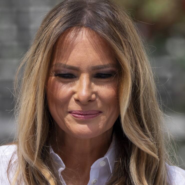 La Première dame des Etats-Unis Melania Trump publie un livre audio utilisant une version de sa voix générée avec l'IA.