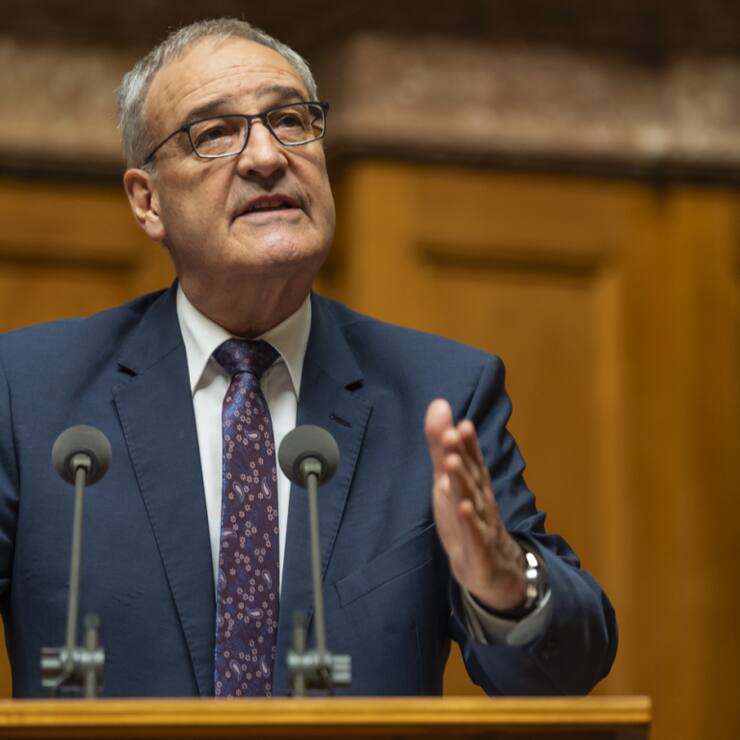 Le ministre de l'économie Guy Parmelin s'est opposé en vain à la primauté des CCT étendues sur les salaires minimaux cantonaux (archives).