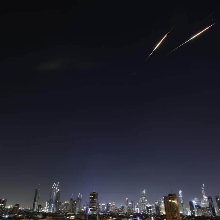 Des missiles balistiques iraniens ont été aperçus dans le ciel israélien au-dessus de Tel-Aviv.