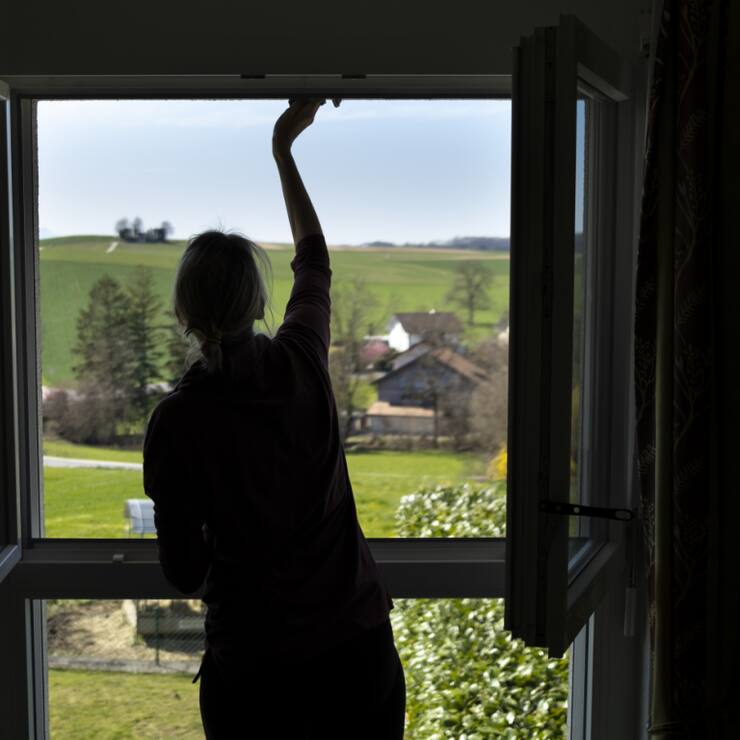 Dans le secteur des activités de nettoyage, le canton de Genève a enregistré une baisse du nombre d'emploi de 1,4% entre 2020 et 2022, suite à l'introduction du salaire minimum (photo d'illustration).