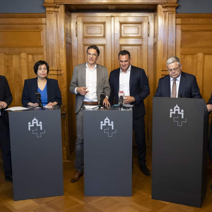 Les représentants de six partis, de l'UDC à la gauche, ont plaidé en faveur de la loi sur l'identité électronique à Berne.