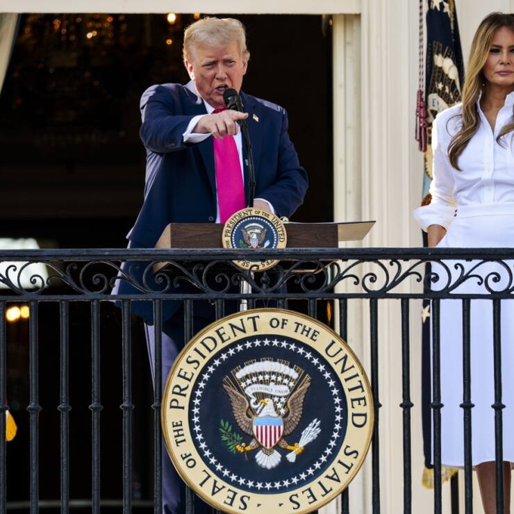 Donald Trump (à g.) a signé sa loi budgétaire XXL.