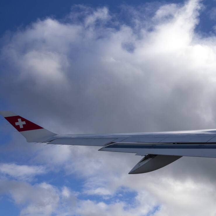 L'Airbus A220-300 de Swiss a dû atterrir à la hâte lundi à l'aéroport allemand de Friedrichshafen alors qu'il devait se poser à Zurich. (Photo d'illustration)
