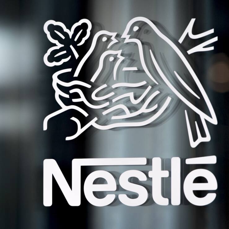 La justice française a fait perquisitionner le siège français de Nestlé dans son enquête concernant des traitements illicites d'eaux minérales (archives).