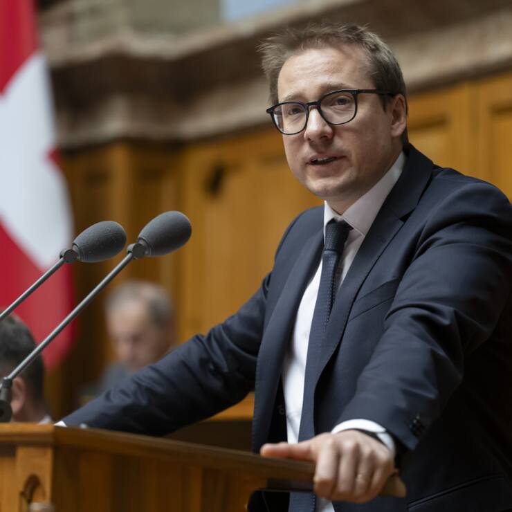 Le conseiller national Philippe Nantermod (PLR/VS) ne veut pas de système de faillite pour les personnes surendettées (archives).