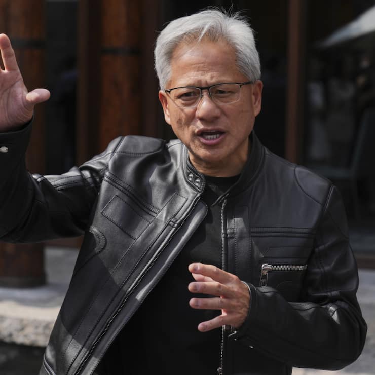 "Nous avons évoqué (...) le fait que la Chine accueille favorablement les entreprises étrangères souhaitant y investir et s'y implanter" a déclaré Jensen Huang devant la presse à Pékin.