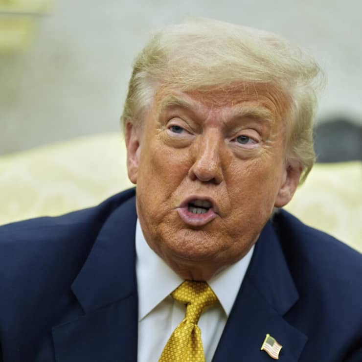 Donald Trump reproche depuis plusieurs mois à Jerome Powell, qu'il surnomme "Trop tard Powell", de ne pas avoir baissé les taux d'intérêts de la banque centrale alors que, selon lui, l'inflation n'est plus un problème.