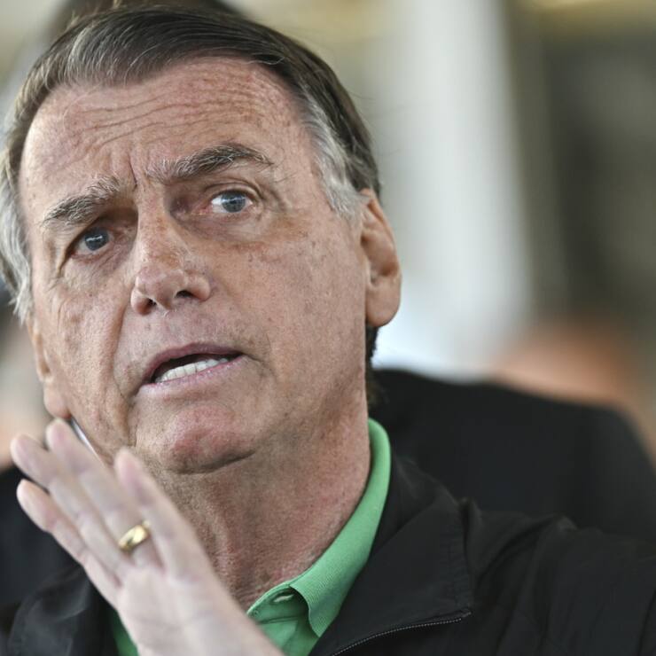 L'ancien président brésilien Jair Bolsonaro, dont le procès pour des soupçons de tentative de coup d'Etat est en cours, doit porter un bracelet électronique à partir de vendredi (archives).