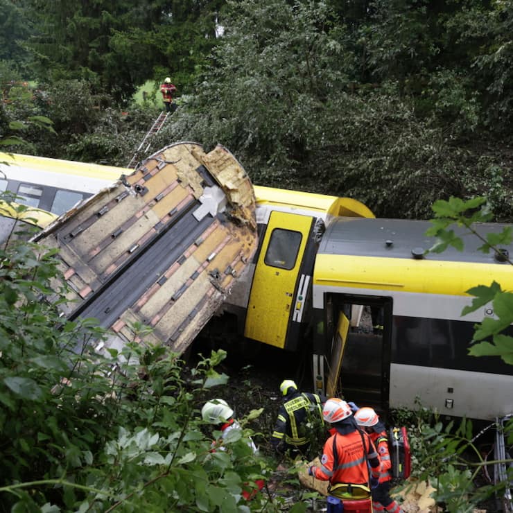 Le déraillement dans le Baden-Württemberg a fait au moins quatre morts et plusieurs blessés.