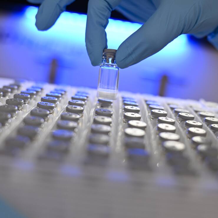 Mercredi matin à la Bourse suisse,  les poids lourds Novartis (-2,1%) et le bon Roche (-1,4%)  s'affichaient dans le rouge, alors que l'indice phare SMI en retrait de 0,17% (archives).