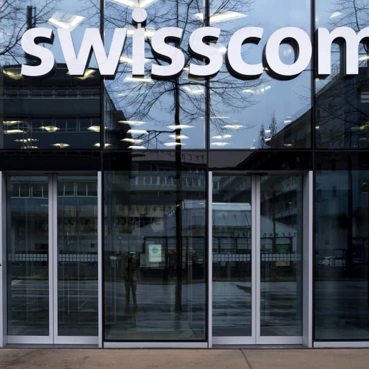 Swisscom a continué à pâtir au premier semestre de l'érosion de ses activités en Suisse. (archive)