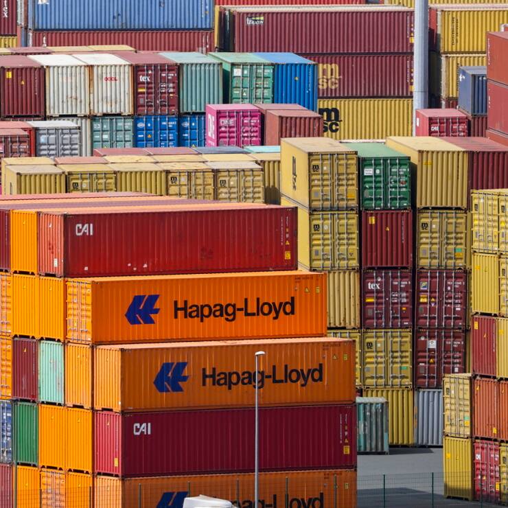 Les droits de douane américains de 39% sur les importations helvétiques concernent directement 100'000 emplois en Suisse, principalement dans l'horlogerie, l'industrie des machines et des métaux, ainsi que l'alimentaire. (archives)