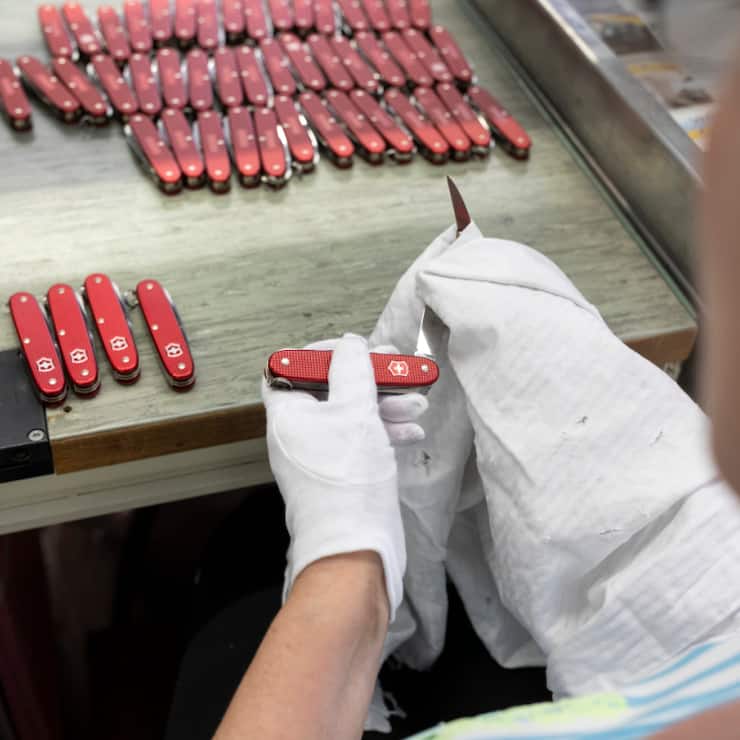 Le fabricant schwytzois du célèbre couteau suisse Victorinox a anticipé le choc douanier en constituant des stocks aux Etats-Unis, son principal marché d'exportation.