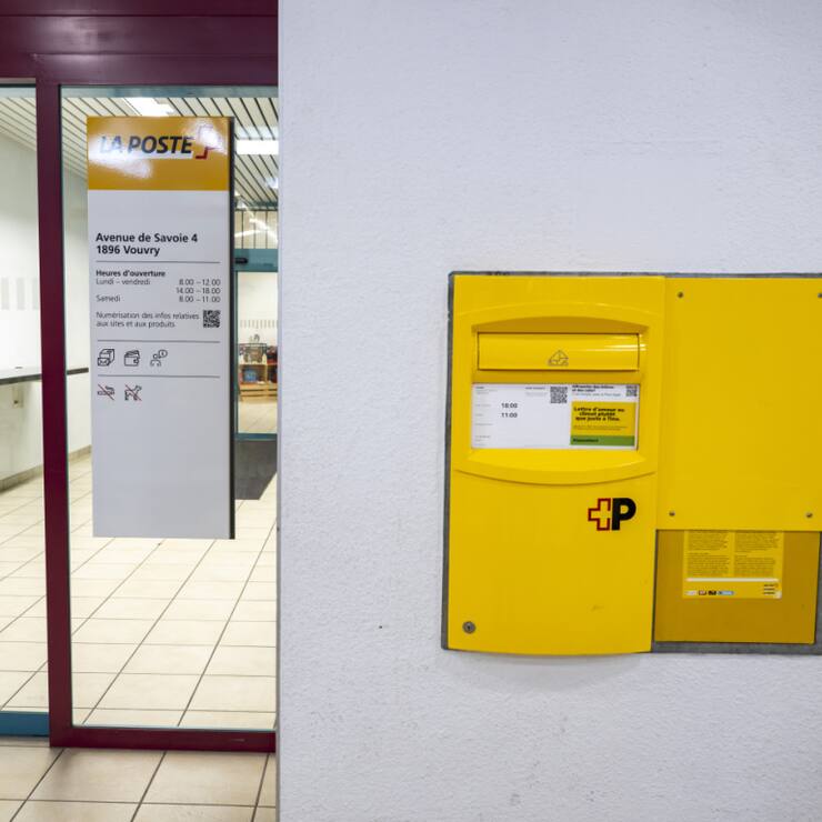 Sous pression, la Poste prévoit de supprimer une centaine d'emplois (image d'illustration).