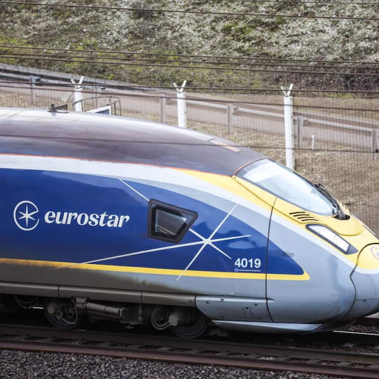 Les gens sont encouragés à prendre l'avion pour voyager en Europe, même lorsqu'il existe une liaison ferroviaire raisonnable, dénonce Greenpeace dans une étude. (photo symbolique)