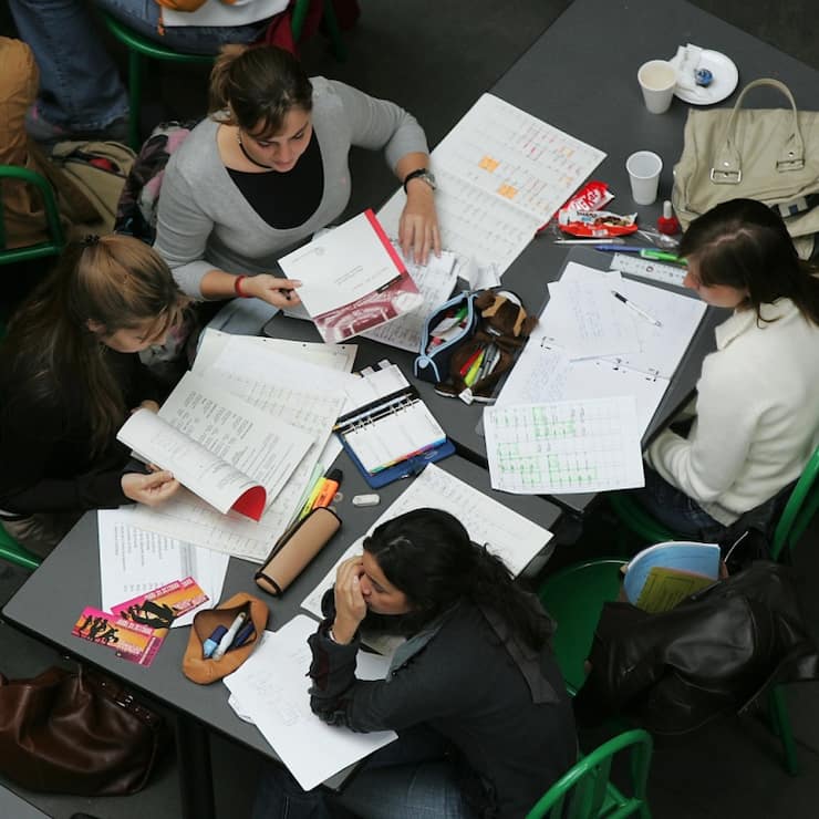 Deux tiers des diplômés des hautes écoles changent d'emploi
dans les cinq ans après les études (archives).