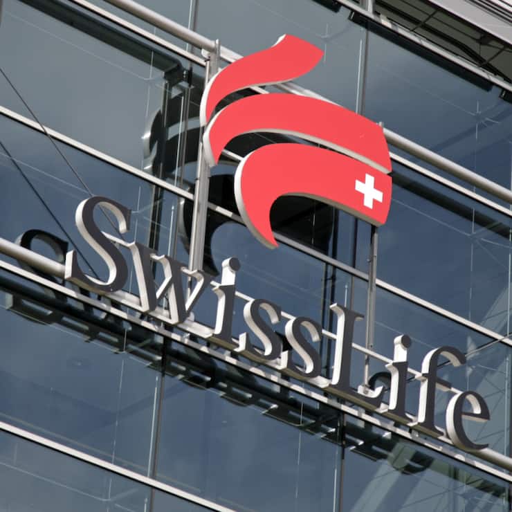 Si Swiss Life a pu étoffer ses primes brutes au 1er semestre 2025, l'assureur-vie a vu son bénéfice net se contracter, sous l'effet d'une charge fiscale plus élevée (archives).