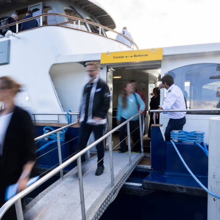 La Voie Bleue, première ligne lacustre à Genève reliant Bellevue et Corsier, a été inaugurée lundi matin.