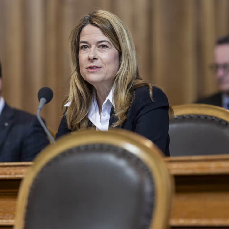 De plus en plus de contenus médiatiques, même payants, sont détournés par l'IA, déplore la conseillère aux Etats Petra Gössi (archives).