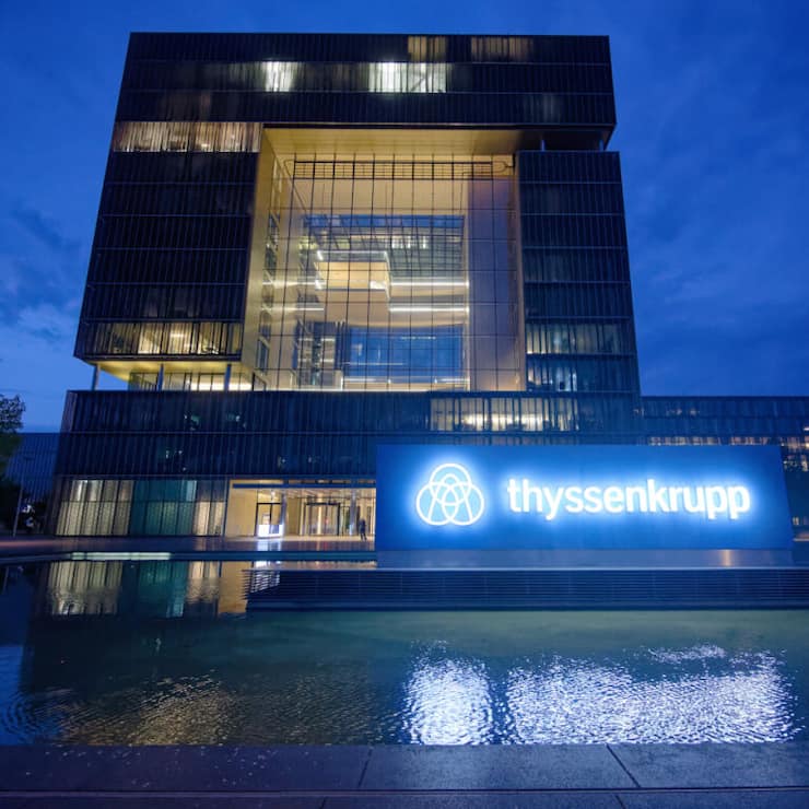 A l'échelle du groupe, et en raison de l'échec de la fusion sidérurgique avec son concurrent indien Tata, un veto de la Commission européenne étant attendu, Thyssenkrupp prévoit de supprimer 6000 emplois au total au cours des trois prochaines années.