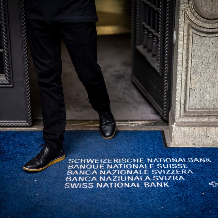 Cette baisse n'entraîne pas de changement dans le cap suivi par la politique monétaire et a pour objectif de soutenir l'activité sur le marché monétaire, précise la BNS.