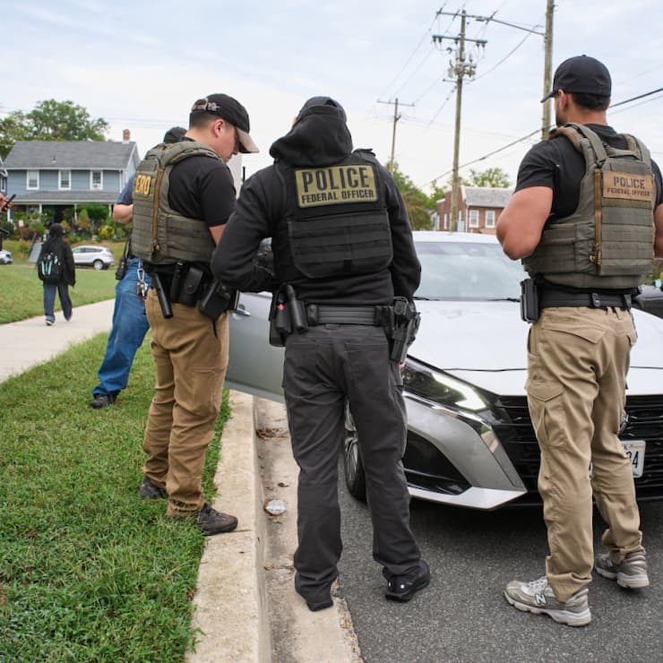 Les responsables de l'administration Trump avaient vivement critiqué ces applications de localisation des agents de police, estimant qu'elles mettaient en danger le personnel (archives).