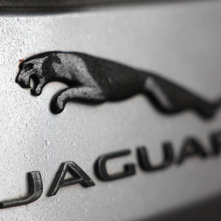 Cette reprise s'accompagne d'un programme de financement destiné à apporter "des liquidités immédiates" aux nombreux fournisseurs du groupe, fragilisés par les retards de paiements et une baisse de l'activité engendrés par l'attaque.