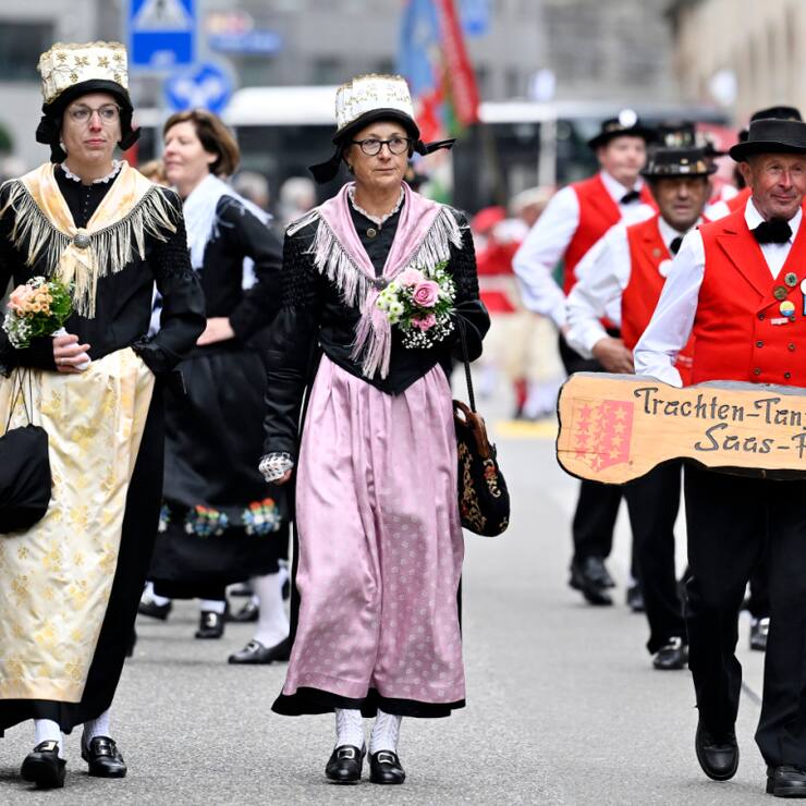 Plus de 700 Valaisans et Valaisannes ont représenté leur canton lors du défilé de l'OLMA à Saint-Gall.