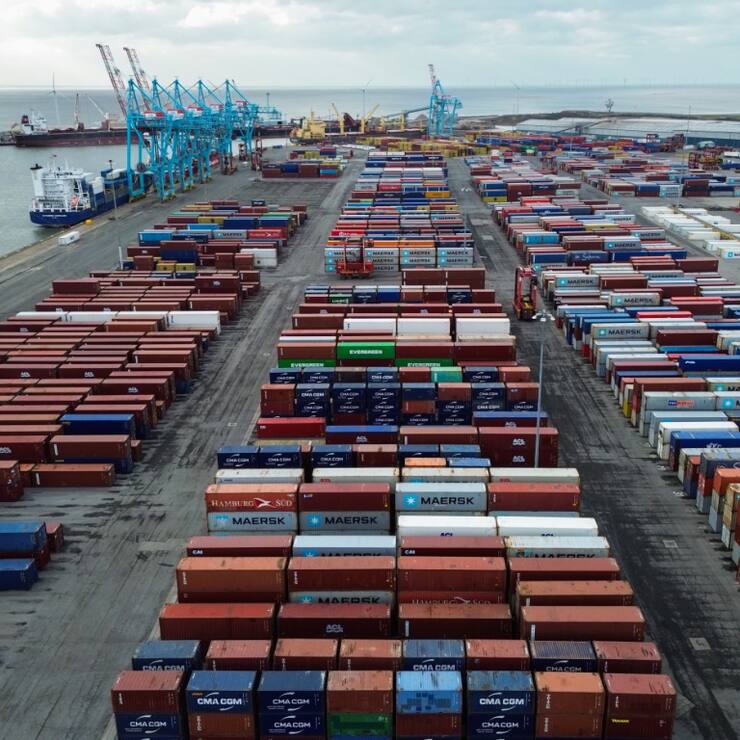 Donald Trump a annoncé vendredi que les Etats-Unis frapperaient les marchandises chinoises de droits de douane supplémentaires de 100%, s'ajoutant à ceux déjà en vigueur, à partir du 1er novembre "ou avant" (archives).