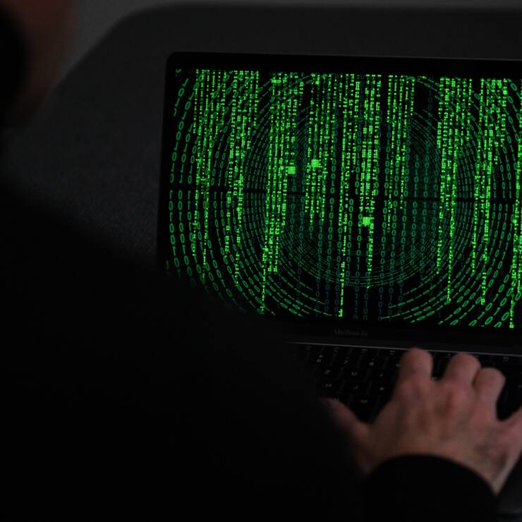 Le groupe de pirates informatiques AKIRA utilise des logiciels pour voler les données de leurs victimes puis les chiffrer avant de demander une rançon (archives).