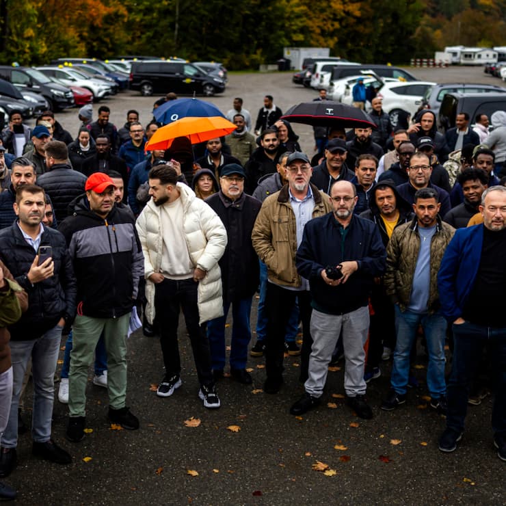Des chauffeurs Uber ont mené lundi à Zurich une action de protestation, dans le but d'obtenir des améliorations à leurs conditions de travail comme dans le canton de Genève.