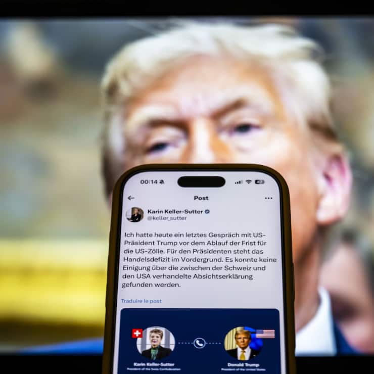 En réaction aux droits de douane étatsuniens, les responsables financiers suisses (CFO) interrogés sont un tiers à prévoir des suppressions de postes en Suisse. (archive)