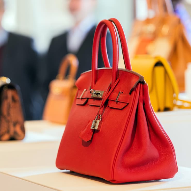 Les ventes de la maroquinerie-sellerie, coeur de métier d'Hermès, sont en hausse de 8,1% à 1,7 milliard d'euros, notamment soutenues par "la forte demande" pour les sacs Birkin ou Kelly. (archive)