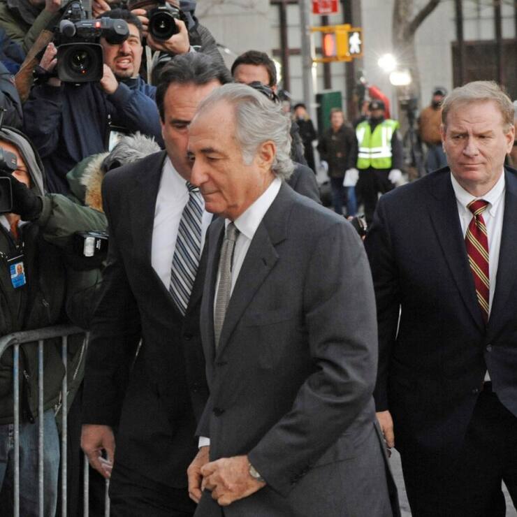 La fraude pyramidale -"à la Ponzi"- de Bernard Madoff, figure de la finance new-yorkaise, consistait à piocher dans les dépôts de ses nouveaux clients pour rétribuer ou rembourser des investisseurs plus anciens. (archive)