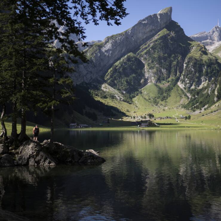 Malgré l'emplacement isolé du lac de Seealp, dans le canton d'Appenzell Rhodes-Intérieures, des produits chimiques liés aux pneus ont été détectés dans ses sédiments (archives).