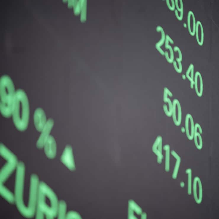 Actions et produits structurés ont alimenté un net regain d'activité sur la place zurichoise au mois d'octobre. (archive)