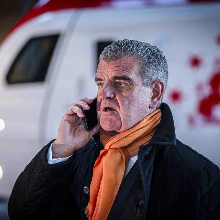 Peter Spuhler, patron de Stadler Rail, envisage de déposer un recours contre la décision des CFF d'attribuer la construction de ses nouveaux trains à deux étages à Siemens.