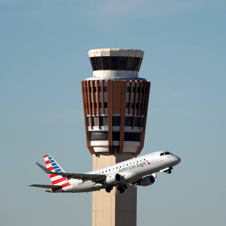 Paralysie budgétaire oblige, le régulateur américain de l'aviation (FAA) demande aux compagnies de réduire leur programme, entrainant l'annulation de plus d'un millier de vols par jour. (image symbolique)