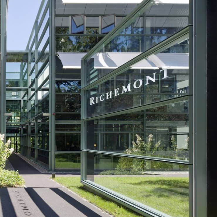 Pour la suite de son exercice 2025/2026, la direction, ne s'aventure pas sur le terrain des perspectives chiffrées, avertissant seulement d'un contexte toujours incertain et de la fragilité de la reprise en Chine.