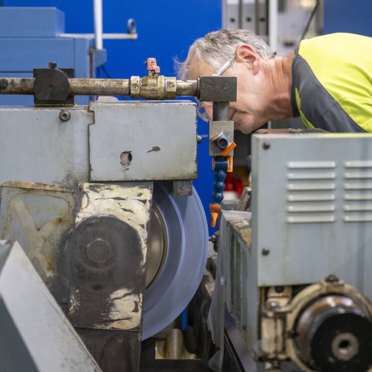 Au chapitre des perspectives, 27% des sociétés membres de Swissmem s'attendent à une augmentation des commandes sur les douze prochains mois. La faîtière a ainsi exigé "des décisions politiques rapides afin d'améliorer les conditions-cadres pour l'industrie tech, orientée vers l'exportation".