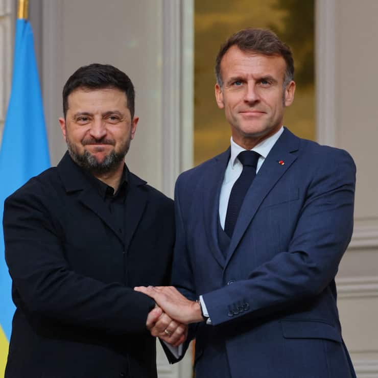 "C'est un accord historique et nous apprécions beaucoup le soutien de la France", a dit Volodymyr Zelensky.